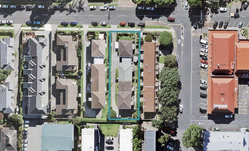 4/22 Inverness Road, Browns Bay, Auckland - Carousel 1