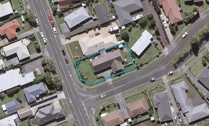 1 Boulevard Drive, Merrilands, New Plymouth - Carousel 1