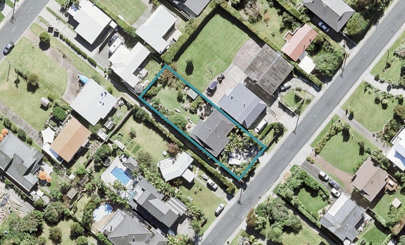 24 De Luen Avenue, Tindalls Beach, Whangaparaoa - Carousel 1