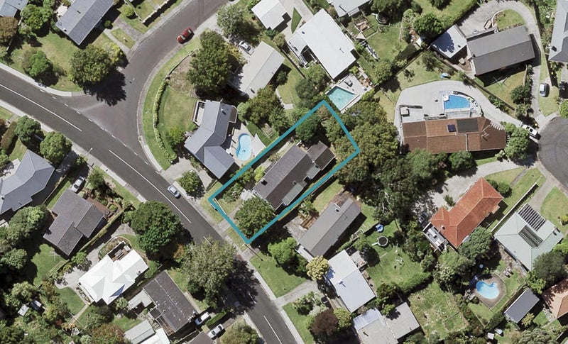 27 Blakeborough Drive, Forrest Hill, Auckland - Carousel 1