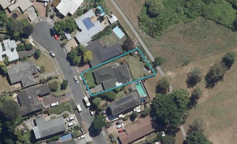 12 McInnes Place, Queenwood, Hamilton - Carousel 1