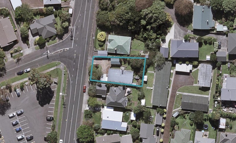 231 Tukapa Street, Westown, New Plymouth - Carousel 1