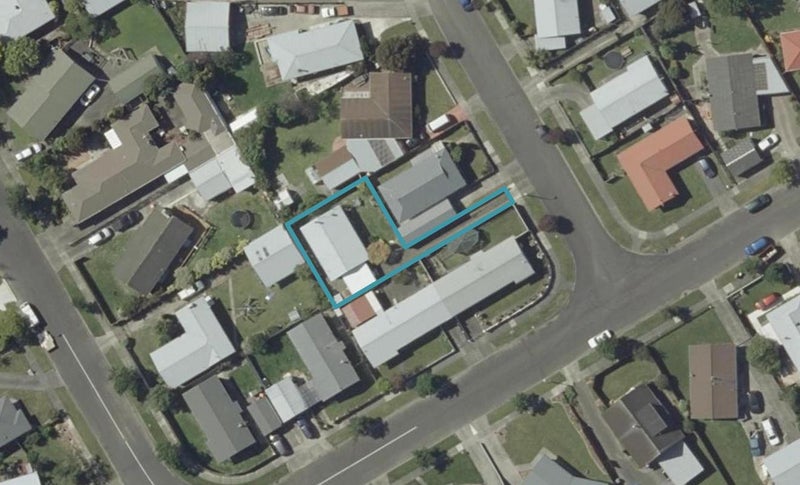 2 Hilton Grove, Kelvin Grove, Palmerston North - Carousel 1