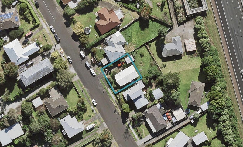 78 Crawford Avenue, Mangere Bridge, Auckland - Carousel 1