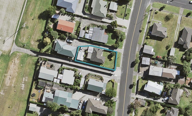 23 Captain Scott Road, Glen Eden, Auckland - Carousel 1