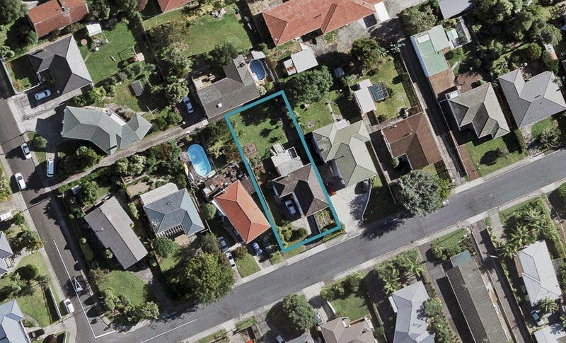 6 Tomlinson Street, Hillpark, Auckland - Carousel 1