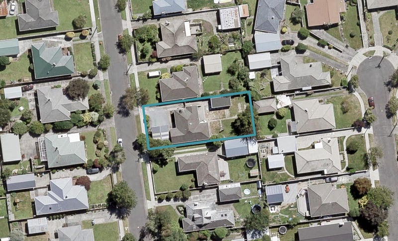 9 Kelly Grove, Elderslea, Upper Hutt - Carousel 1