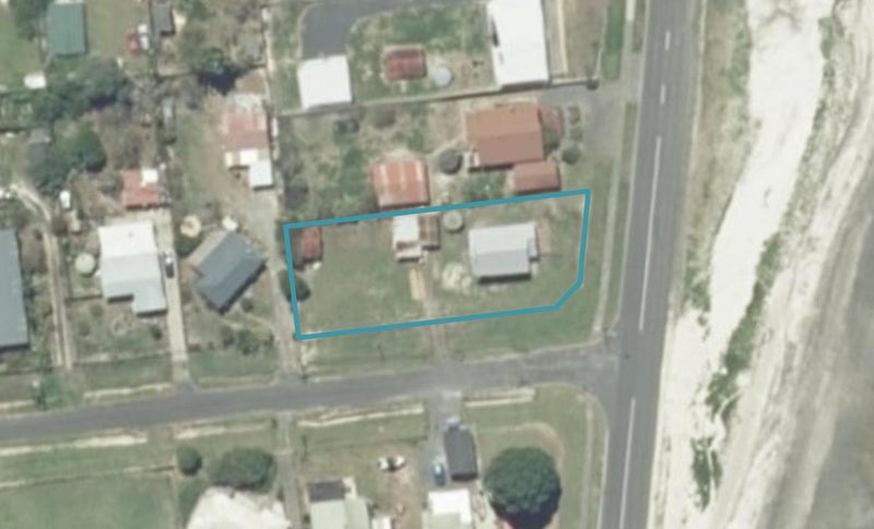 4 Pohutukawa Avenue, KAIAUA, MIRANDA - Carousel 1