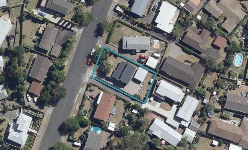 23 Pohutukawa Drive, Pukete, Hamilton - Carousel 1
