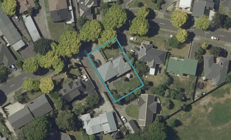 24 Churchill Avenue, Hokowhitu, Palmerston North - Carousel 1