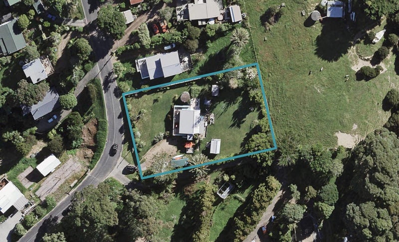 68 Ocean Road, Surfdale, Waiheke Island - Carousel 1