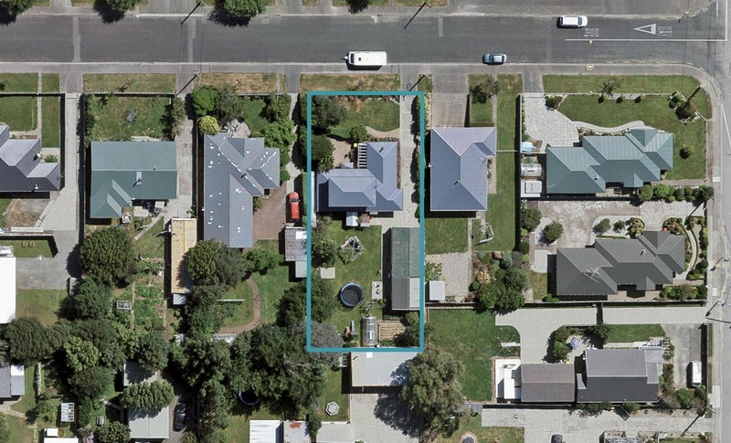 11 Weka Street, Waikiwi, Invercargill - Carousel 1