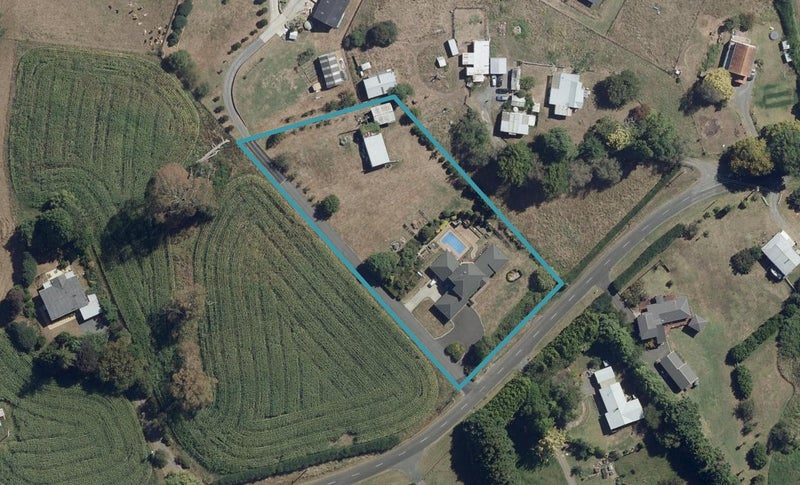 92 Foster Road, Temple View, Hamilton - Carousel 1
