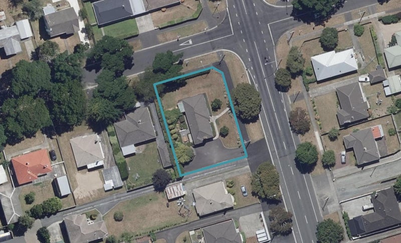 35 Galloway Street, Hamilton East, Hamilton - Carousel 1