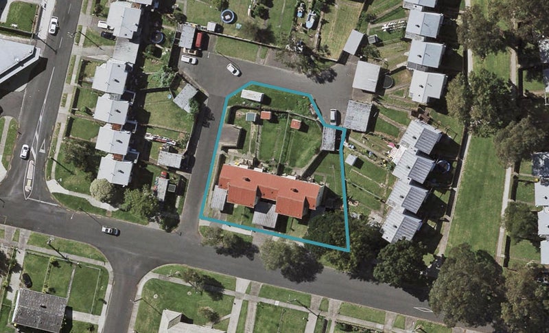 13 Johnstones Road, Ōtara, Auckland - Carousel 1