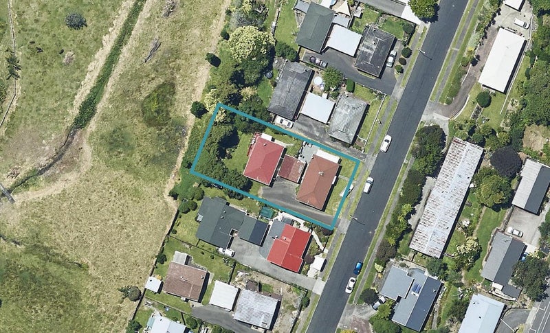 24A Burns Street, Gate Pa, Tauranga - Carousel 1