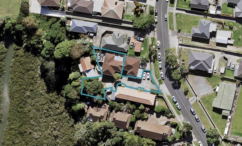 24A Reid Road, New Lynn, Auckland - Carousel 1