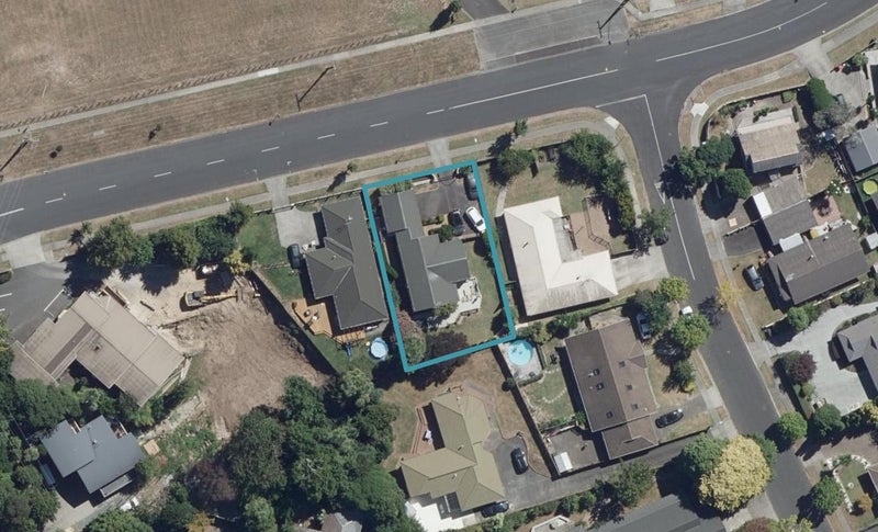 8 Endeavour Avenue, Flagstaff, Hamilton - Carousel 1
