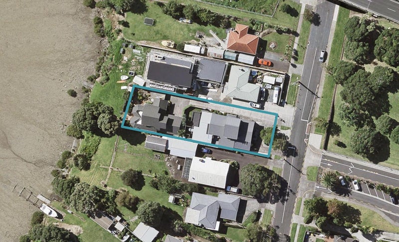 2/25 Millen Avenue, Pakuranga, Auckland - Carousel 1