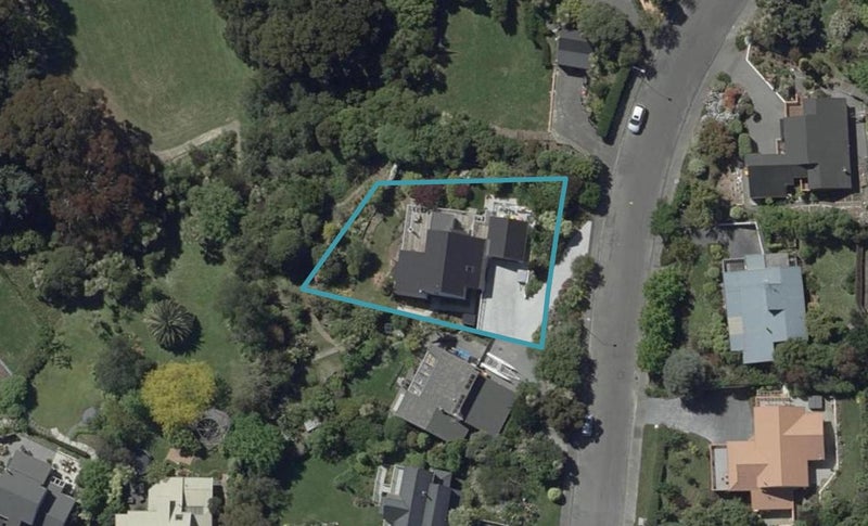 12 Woodside Common, Westmorland, Christchurch - Carousel 1
