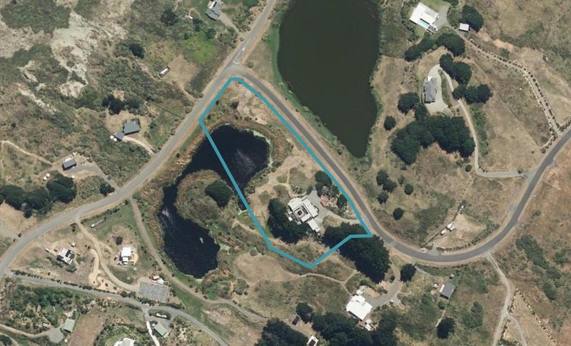 183 Strathnaver Drive, Waikawa Beach, Levin - Carousel 1