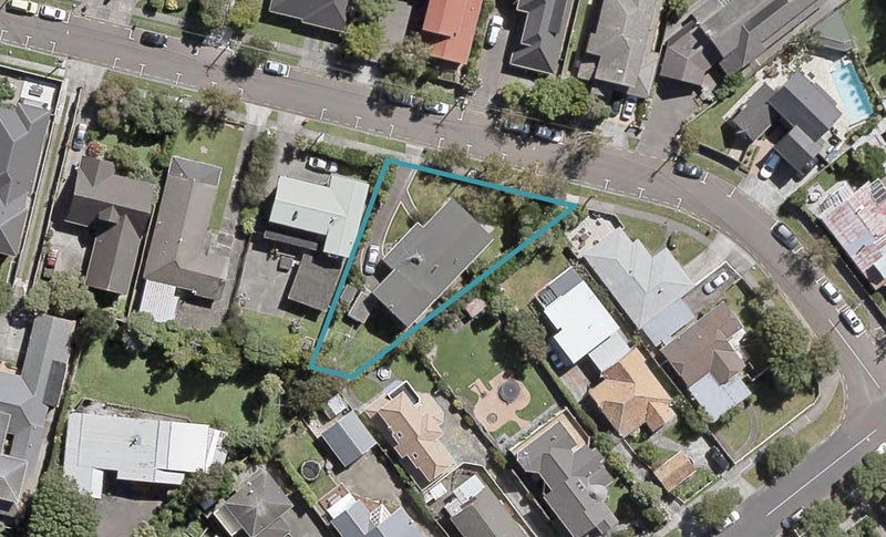 1 Chilton Grove, Hutt Central, Lower Hutt - Carousel 1