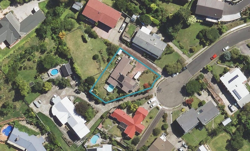 10 Hillary Heights, Whataupoko, Gisborne - Carousel 1