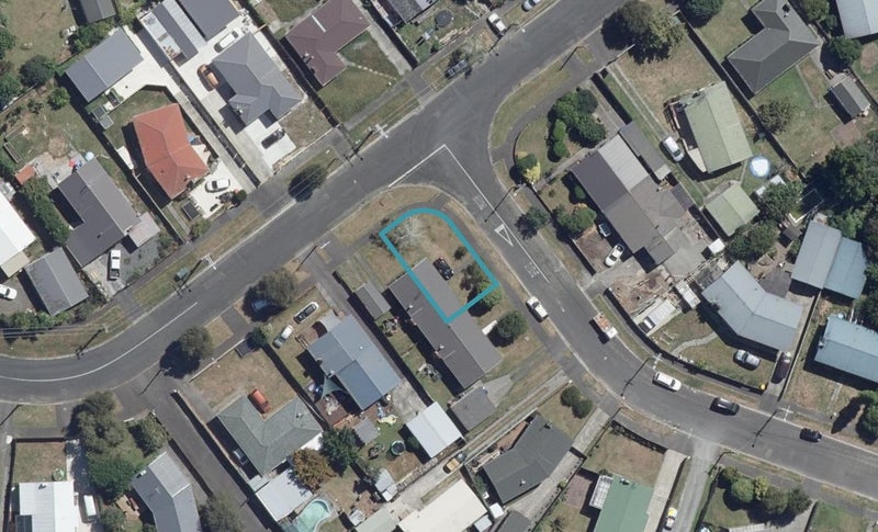 1/2 Cricket Place, Melville, Hamilton - Carousel 1