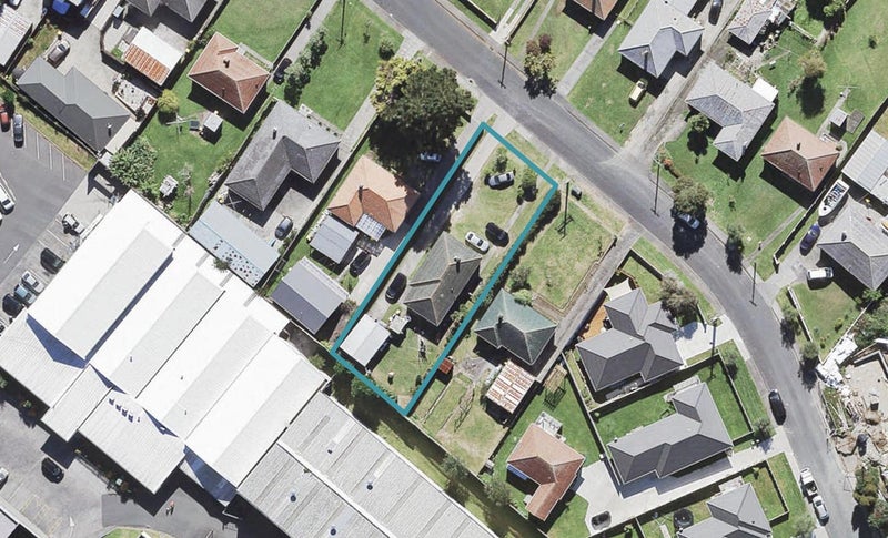 74 Kelman Road, Kelston, Auckland - Carousel 1