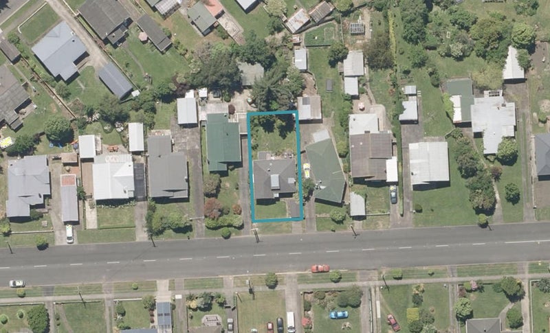 15 Wakefield Street, Whanganui East, Whanganui - Carousel 1