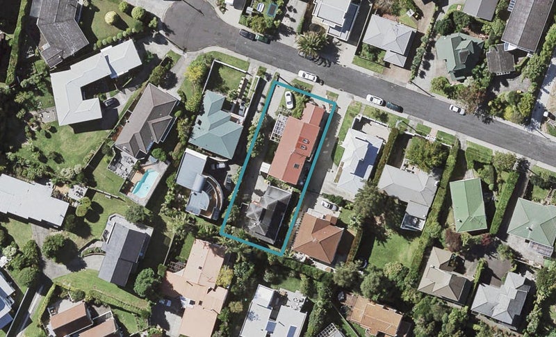 12 Bevyn Street, Castor Bay, Auckland - Carousel 1