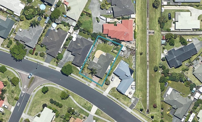 36 Pacific Cove Drive, Papamoa Beach, Papamoa - Carousel 1
