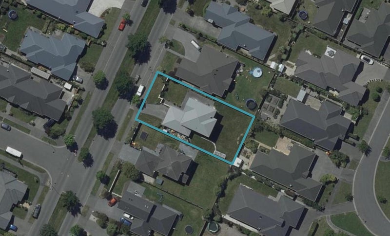 18 McMahon Drive, Aidanfield, Christchurch - Carousel 1