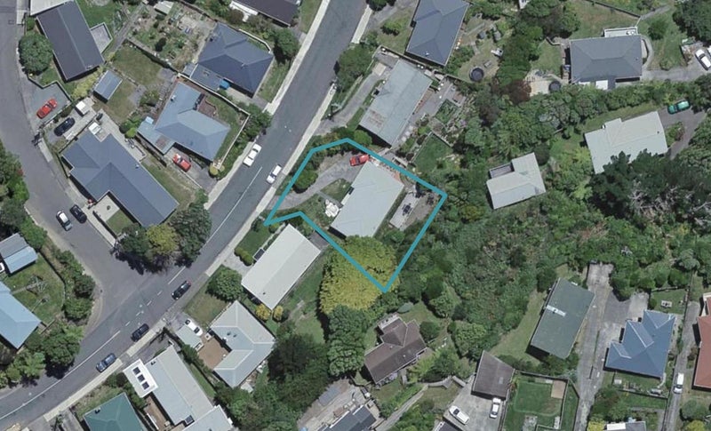 66 Catherine Crescent, Paparangi, Wellington - Carousel 1