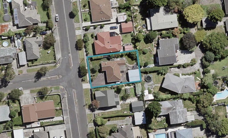 18 Henry Street, Ebdentown, Upper Hutt - Carousel 1