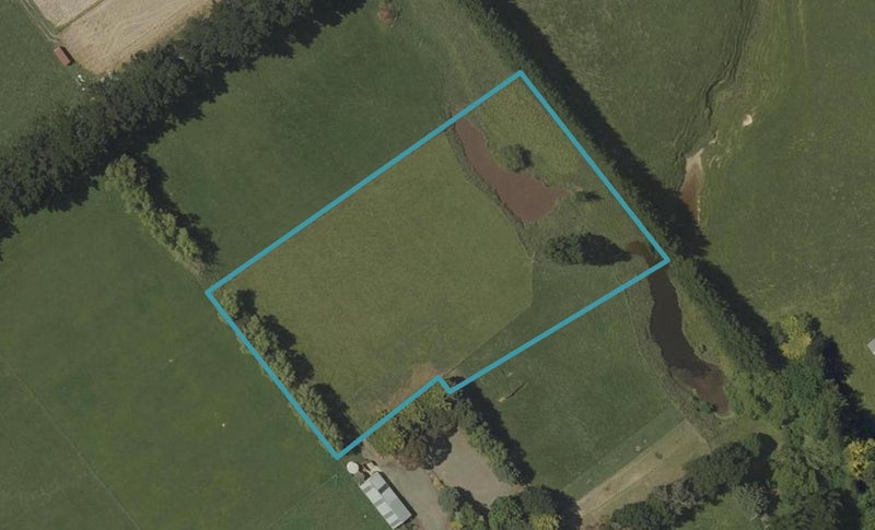 6 Garrick Lane, Kelvin Grove, Palmerston North - Carousel 1