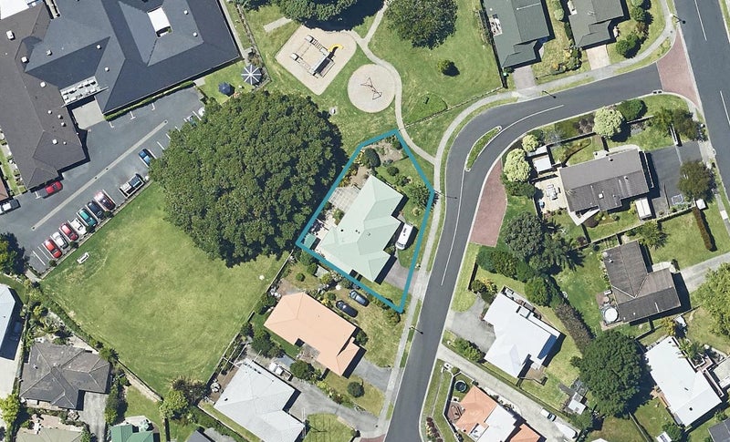 8 Bell Common Close, Bethlehem, Tauranga - Carousel 1