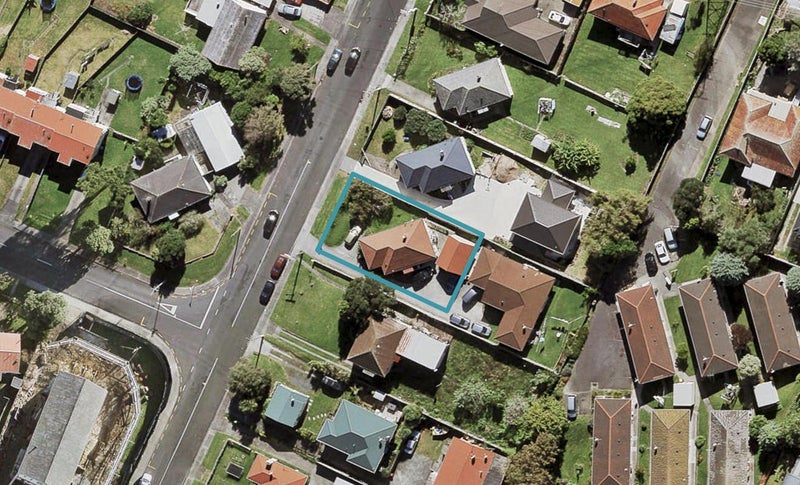 8 Whitmore Road, Mount Roskill, Auckland - Carousel 1