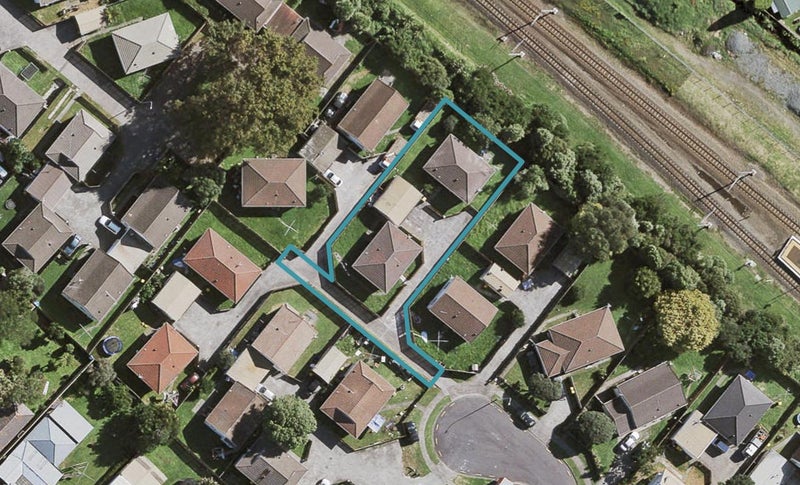 2/15 Matawalu Place, Takanini, Auckland - Carousel 1