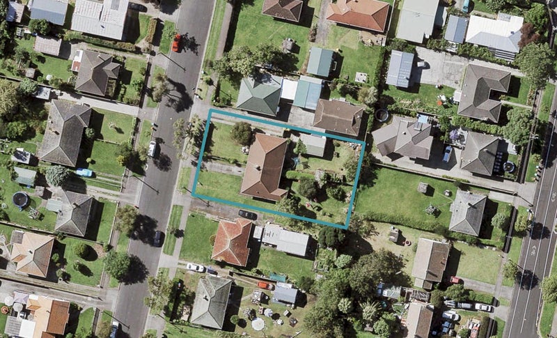 6 Tamatea Avenue, Point England, Auckland - Carousel 1
