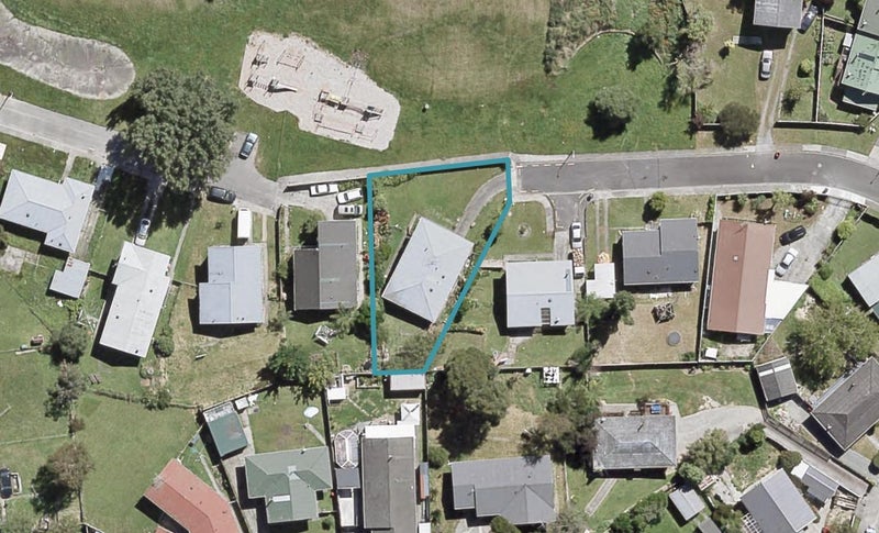 53 Blueberry Grove, Timberlea, Upper Hutt - Carousel 1