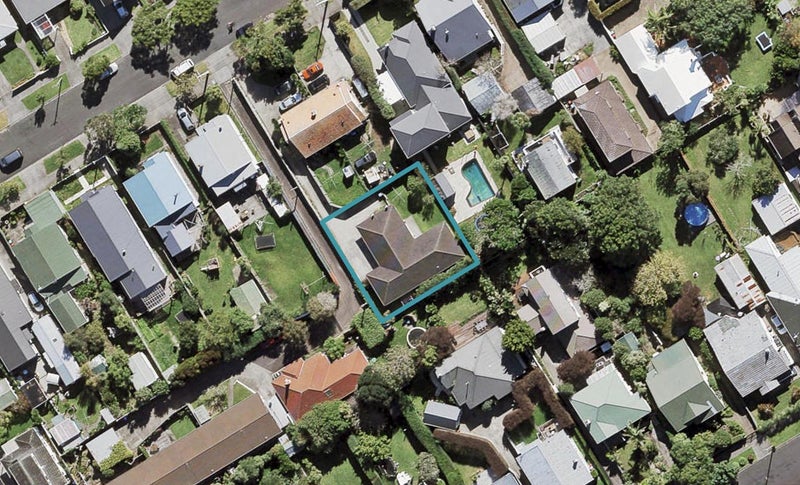 22B Formby Avenue, Point Chevalier, Auckland - Carousel 1