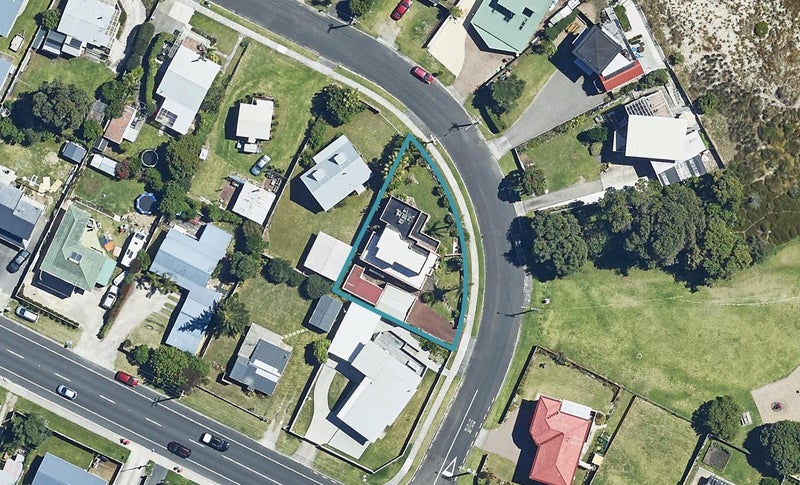 62 Motiti Road, Papamoa Beach, Papamoa - Carousel 1
