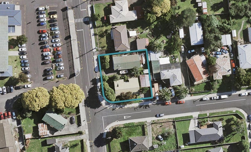 1/12 Edinburgh Avenue, Rosehill, Papakura - Carousel 1