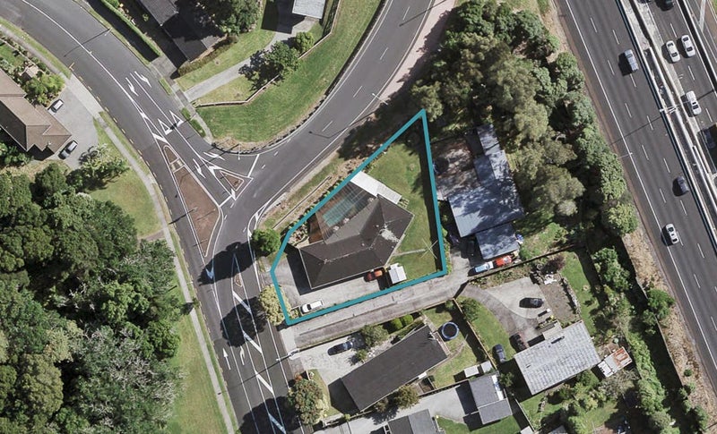 98 Grande Vue Road, Hillpark, Auckland - Carousel 1