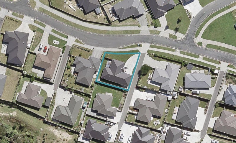 50 Sunstone Crescent, Brown Owl, Upper Hutt - Carousel 1
