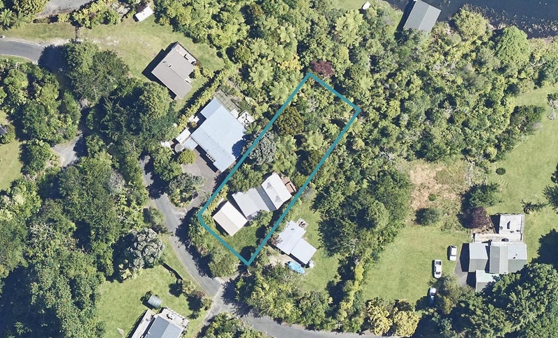 8 Ronald Road, Lake Tarawera, Rotorua - Carousel 1