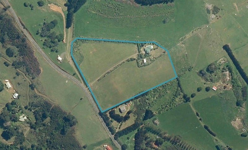 84 Manukau Heads Road, Waiuku - Carousel 1