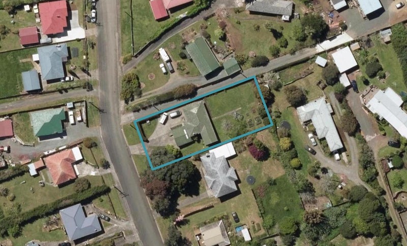 11 Charles Street, Kamo, Whangarei - Carousel 1