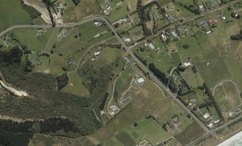 49 Big Stone Road, Brighton, Dunedin - Carousel 1